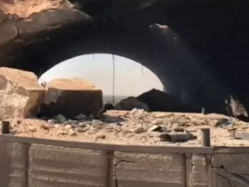 Video: Difunden imágenes de la base aérea siria atacada por EU