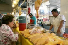 Aumentan precios de pollo, res y puerco en esta temporada