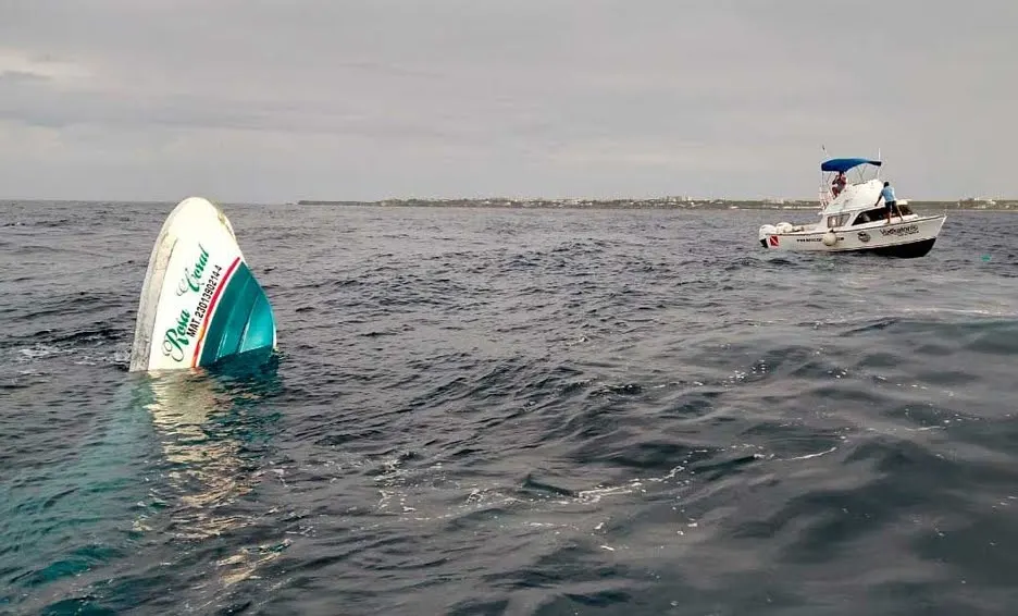 Tres muertos, saldo de hundimiento de embarcación en Isla Mujeres