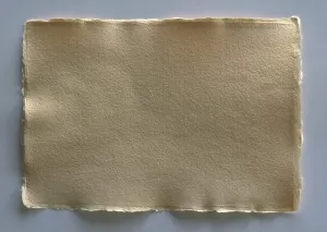 Científicos chinos inventan un papel resistente al agua y al fuego