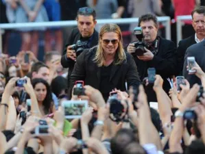 Moscú recibe zombies de Brad Pitt