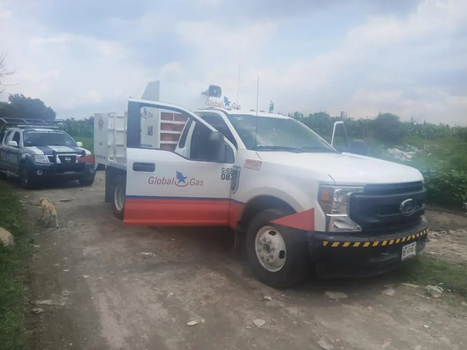 Roban camioneta de gas y luego es recuperada en Amozoc