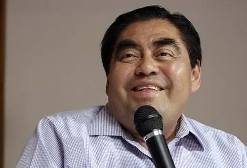 Barbosa, candidato de Morena: Más competitivo, sí, pero con más cola que le pisen