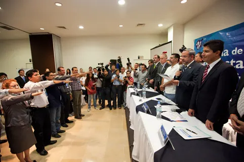 Eduardo Rivera toma protesta a coordinador estatal de la Anac en Veracruz