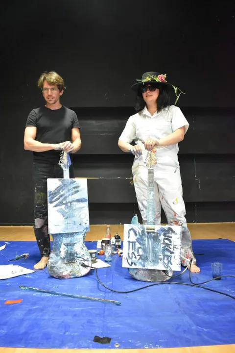Música y pintura invaden la cámara negra del teatro del CCU de la Buap