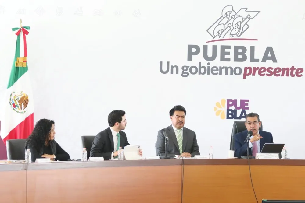 Gobierno de Puebla impulsa cadenas de mezcal y vainilla