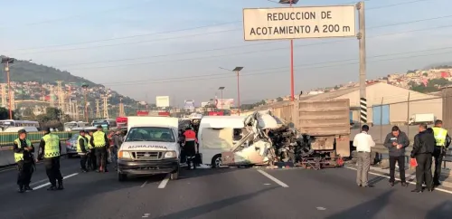 Suman 13 muertos tras accidente en autopista México-Pachuca