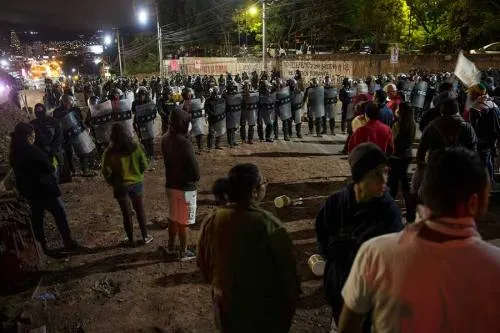 Oposición hondureña convoca a nuevas protestas contra ‘fraude electoral’