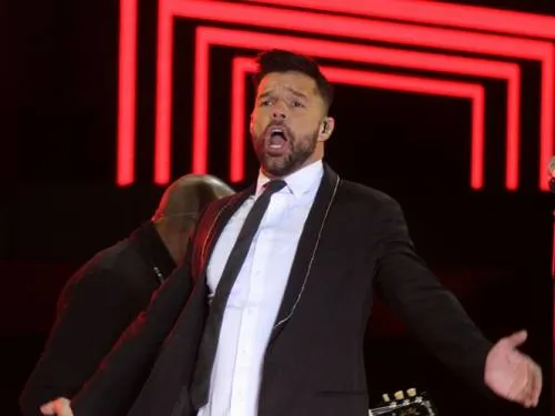 Ricky Martin lanza sencillo al lado de Wysin y Yandel