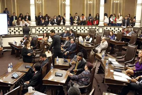 A Moreno Valle solo le queda el PRI poblano de tabla de salvación