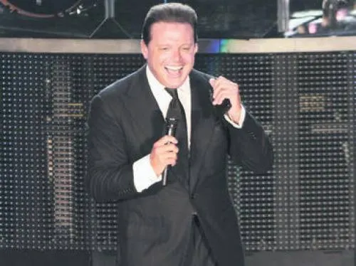 Juez de EU cita a Luis Miguel; pide dinero prestado