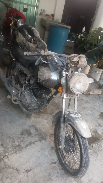 Policías arrollaron a motociclista y acompañante, a uno le quitaron la vida