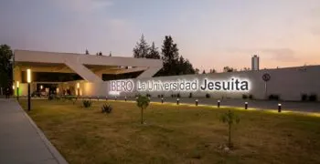 Ibero Puebla condiciona a estudiantes becados para adquirir boletos del concierto de Ángeles Azules