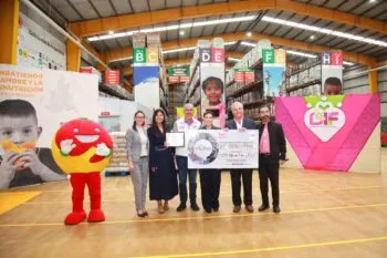 Entrega SMDIF Puebla donativo de 14 mil kilos de arroz y frijol al Banco de Alimentos Cáritas