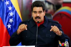 Maduro apuesta por línea dura socialista para manejar la economía