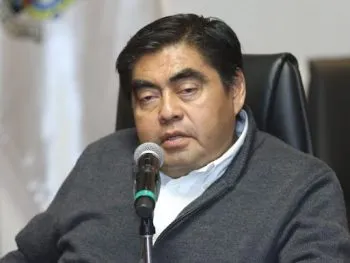 Pide Barbosa sensibilidad al Congreso sobre juntas auxiliares