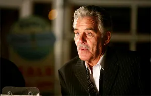 Fallece Dennis Farina, actor de ?La ley y el orden?