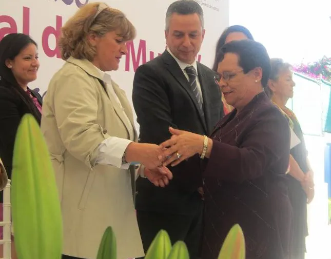 Reconoce la PGJ a mujeres en su día