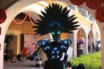 Calaveras, arte y tradición: “Me lleva la Huesuda” regresa con fuerza a Puebla
