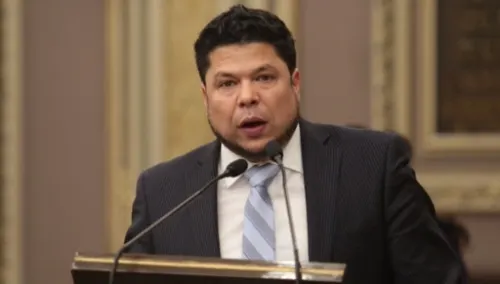 Brota talante “diazordacista” de Gabriel Biestro y los diputados de Morena