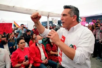 Alito Moreno estará en Puebla en marzo, anuncia Néstor Camarillo