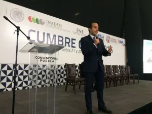 Participa Mario Riestra en la CENIT 2016