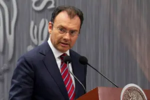 Abogado poblano denuncia a Videgaray por lavado de dinero