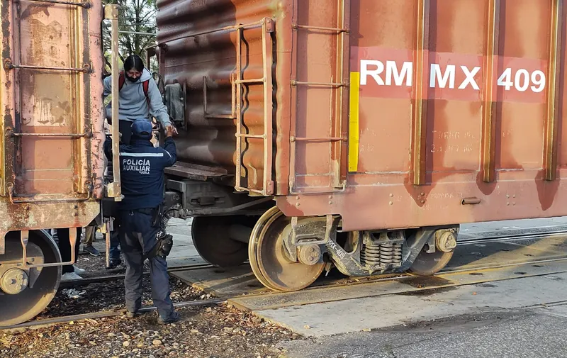 Choque de tren y tráiler