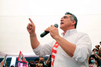 Alito imita a AMLO y sacrifica a Beatriz