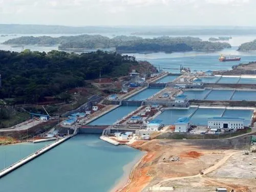 Canal de Panamá descarta otra ampliación hasta 2025