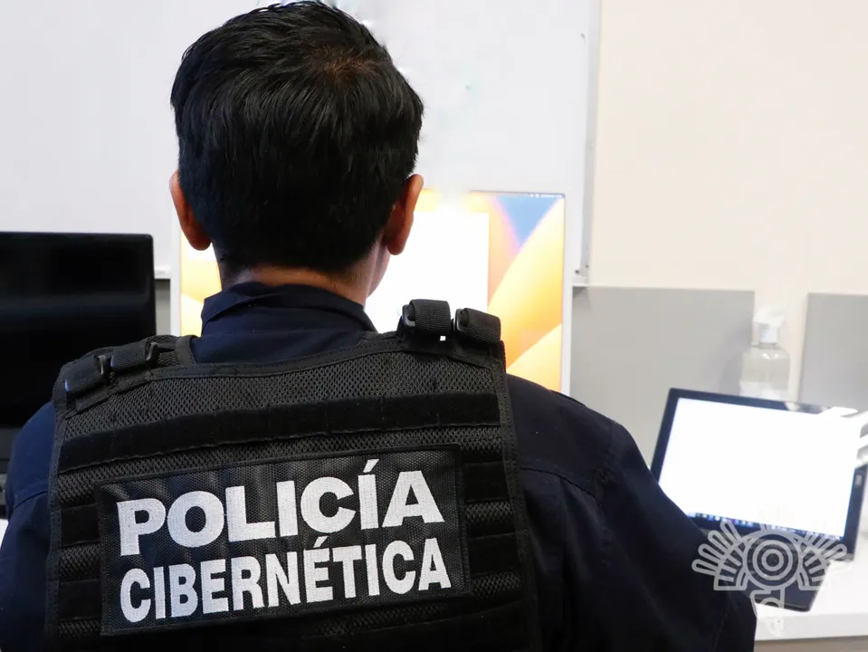 Policía Cibernética