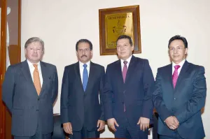 En la BUAP se impulsa una educación de respeto al ser humano: Esparza Ortiz