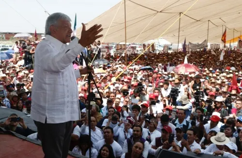 Protestas a los pies de AMLO