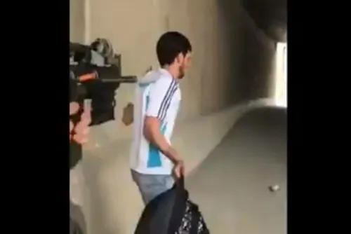 Soldado israelí dispara por la espalda a palestino desarmado