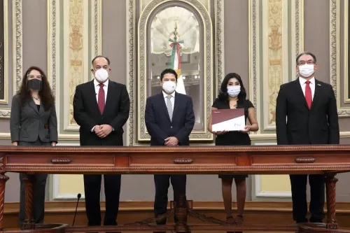 Tiene Puebla un gobierno democrático: MBH; entrega su segundo informe al Congreso del estado