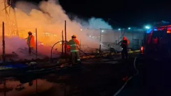 Controla Protección Civil incendio en Central de Abasto de Huixcolotla