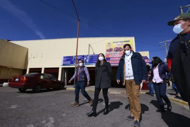 Ayuntamiento de Puebla avanza 69% en rehabilitación de 17 mercados