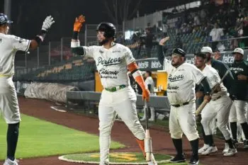 Pericos vence a Tigres en un gran duelo de volteretas