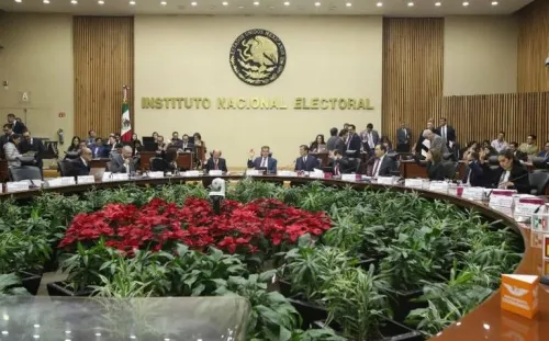 Presentan en San Lázaro a finalistas a consejeros del INE