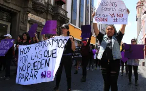 Realizan en Puebla marcha de la jornada por el Paro Internacional de Mujeres