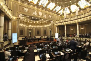 Diputados de Puebla Unida buscan ampliar licencias para alcaldes