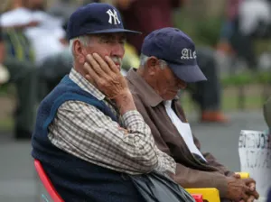 Pocos mexicanos reciben beneficios pensionarios