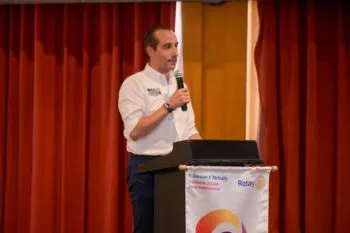 Por 12 puntos Mario Riestra sigue arriba de su más cercano competidor, según encuesta Metametrics