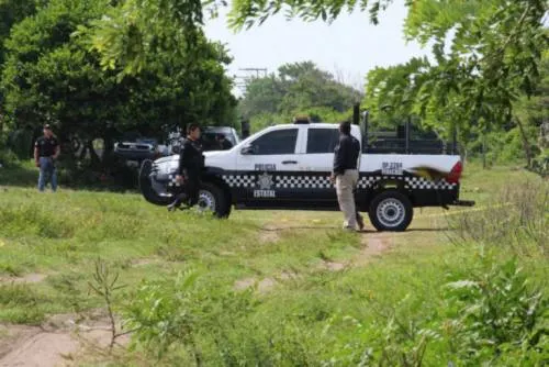 Identifican pertenencias de cuerpos hallados en fosa clandestina en Veracruz