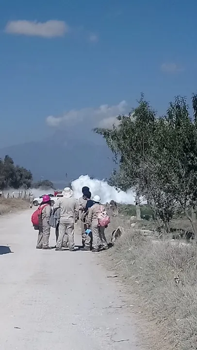 Induce Pemex incendio controlado para administrar riesgos por fuga de gas LP en Tepeaca
