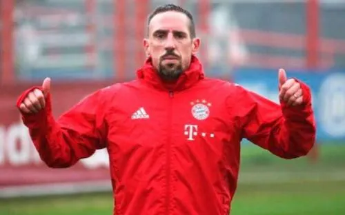 Ribéry dice que le “robaron” el Balón de Oro de 2013