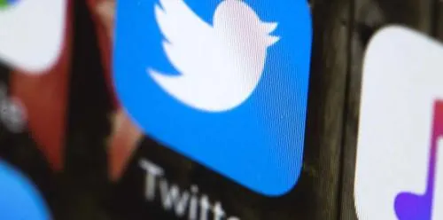 Twitter elimina el estatus de “verificada” a cuentas ofensivas