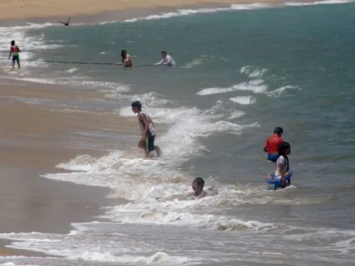 Reabren playas en Acapulco, Guerrero
