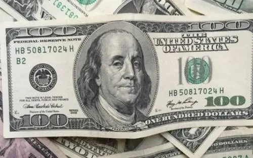Dólar arranca la semana en 18.25 pesos