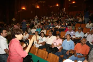 Acusan maestros jubilados bonos incompletos y abandono sindical